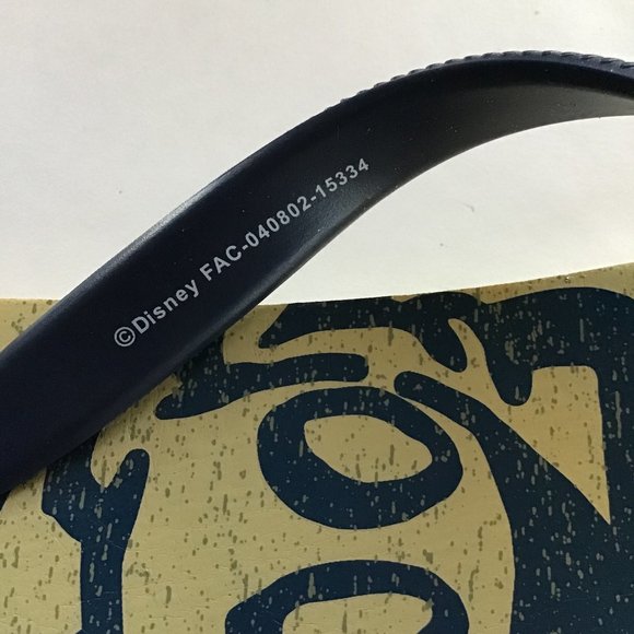 Mickey Mouse men's flip flops size 8-9 - Picture 5 of 6